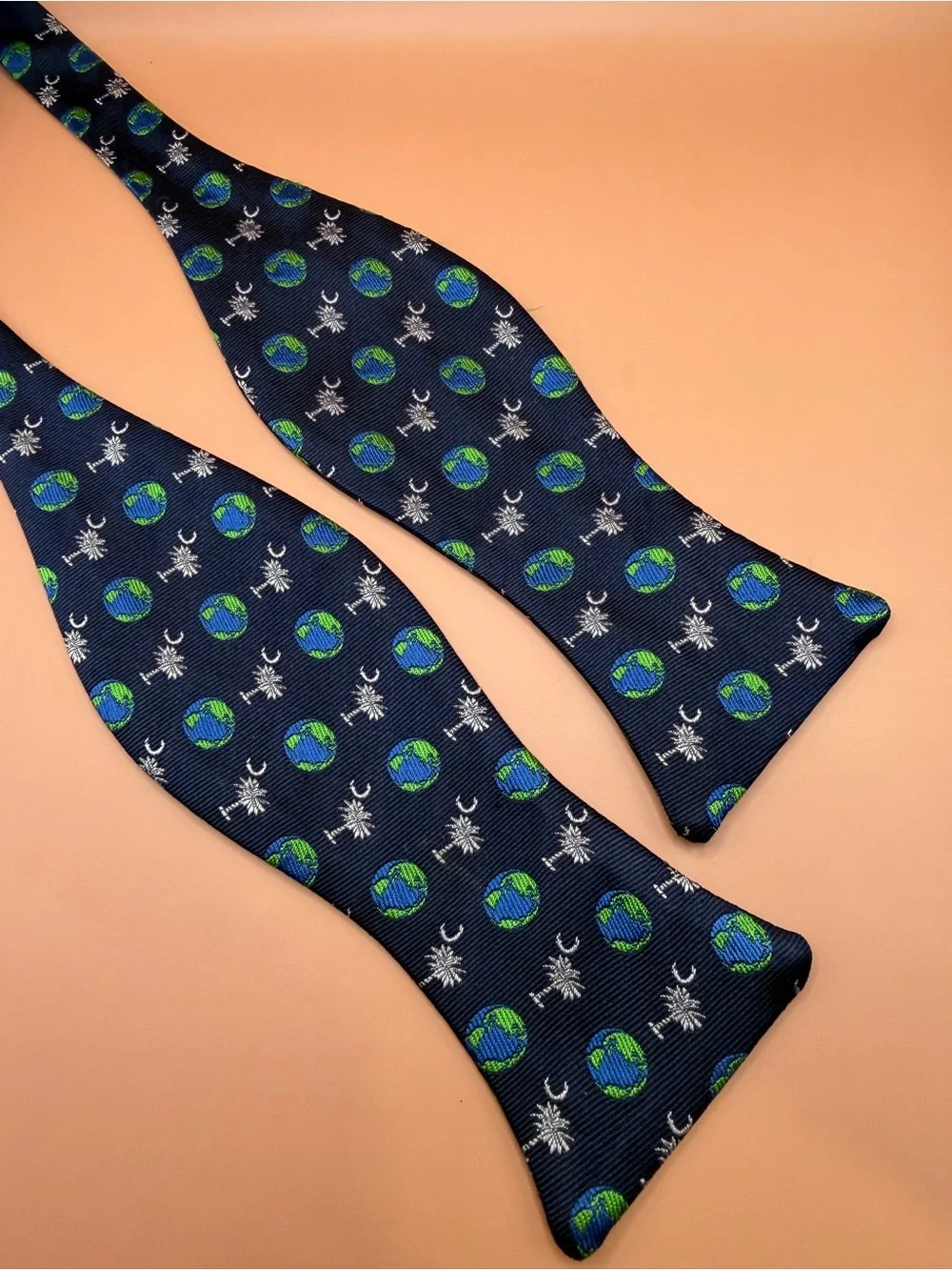 Ben Silver Charleston SC Palmetto Tree Moon Navy Silk Bowtie Earth Globe